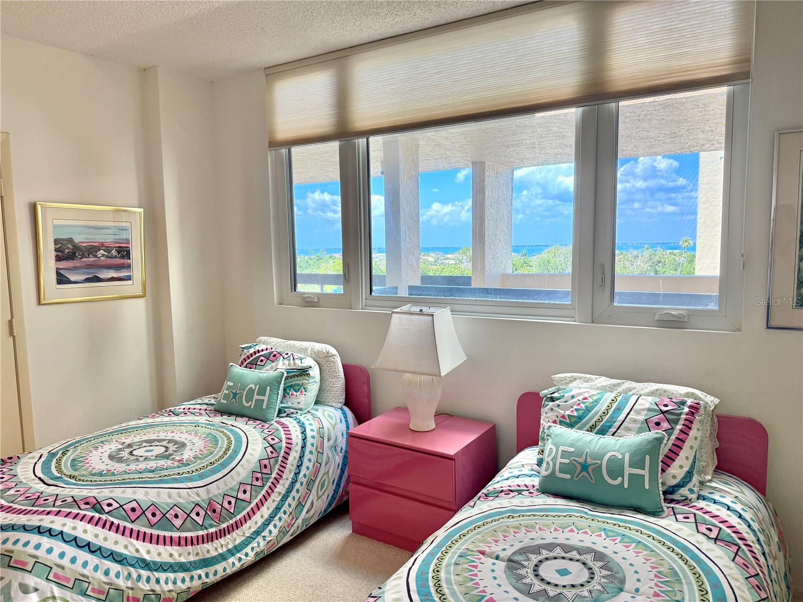 BEACHPLACE I - Residential