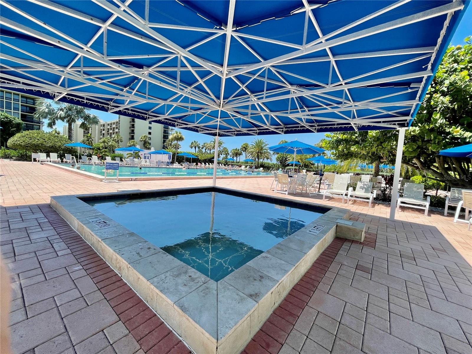 BEACHPLACE I - Residential