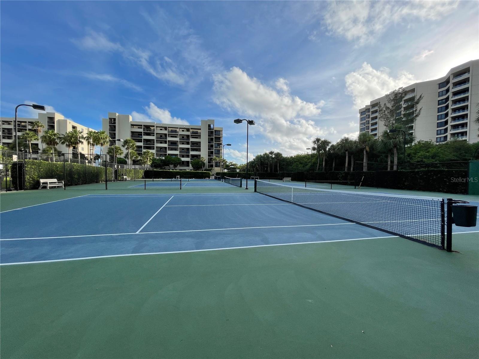 BEACHPLACE I - Residential