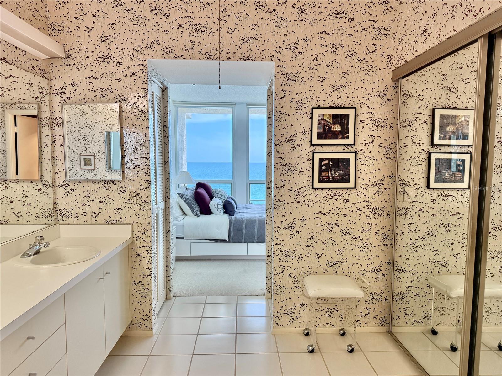 BEACHPLACE I - Residential