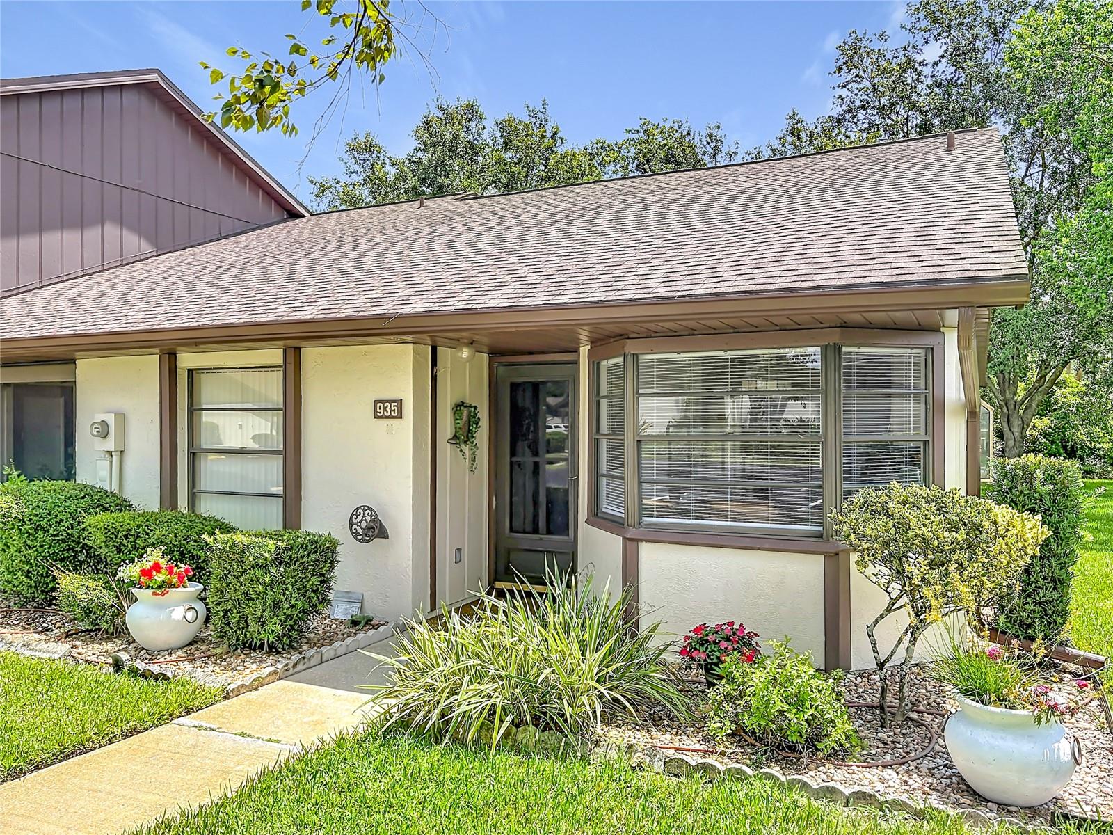 935 EASTRIDGE DRIVE 7A
