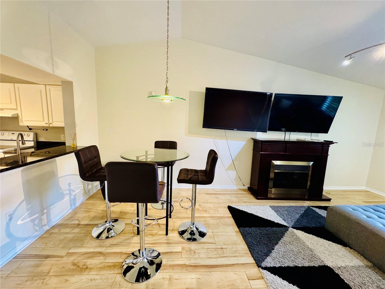 KEY ROYAL CONDO - Residential Lease