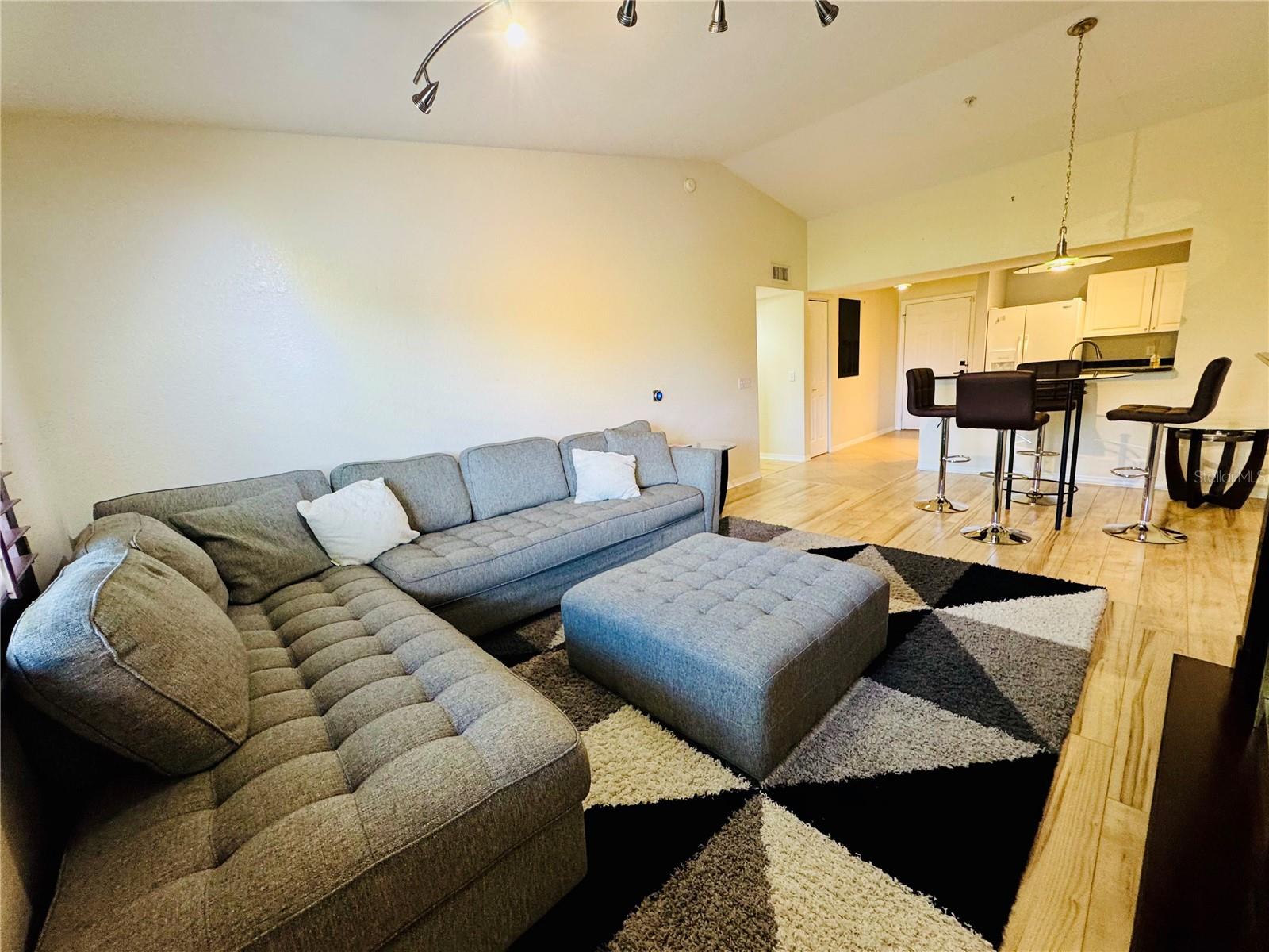 KEY ROYAL CONDO - Residential Lease