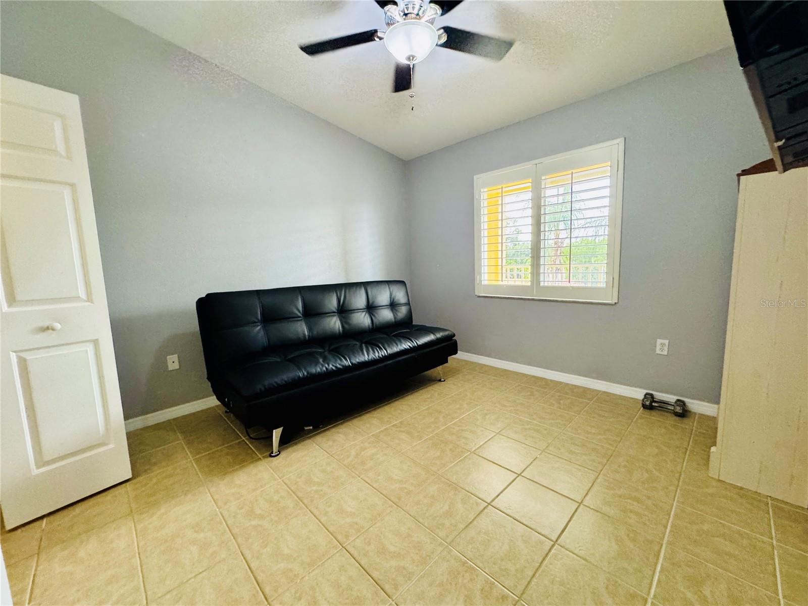 KEY ROYAL CONDO - Residential Lease