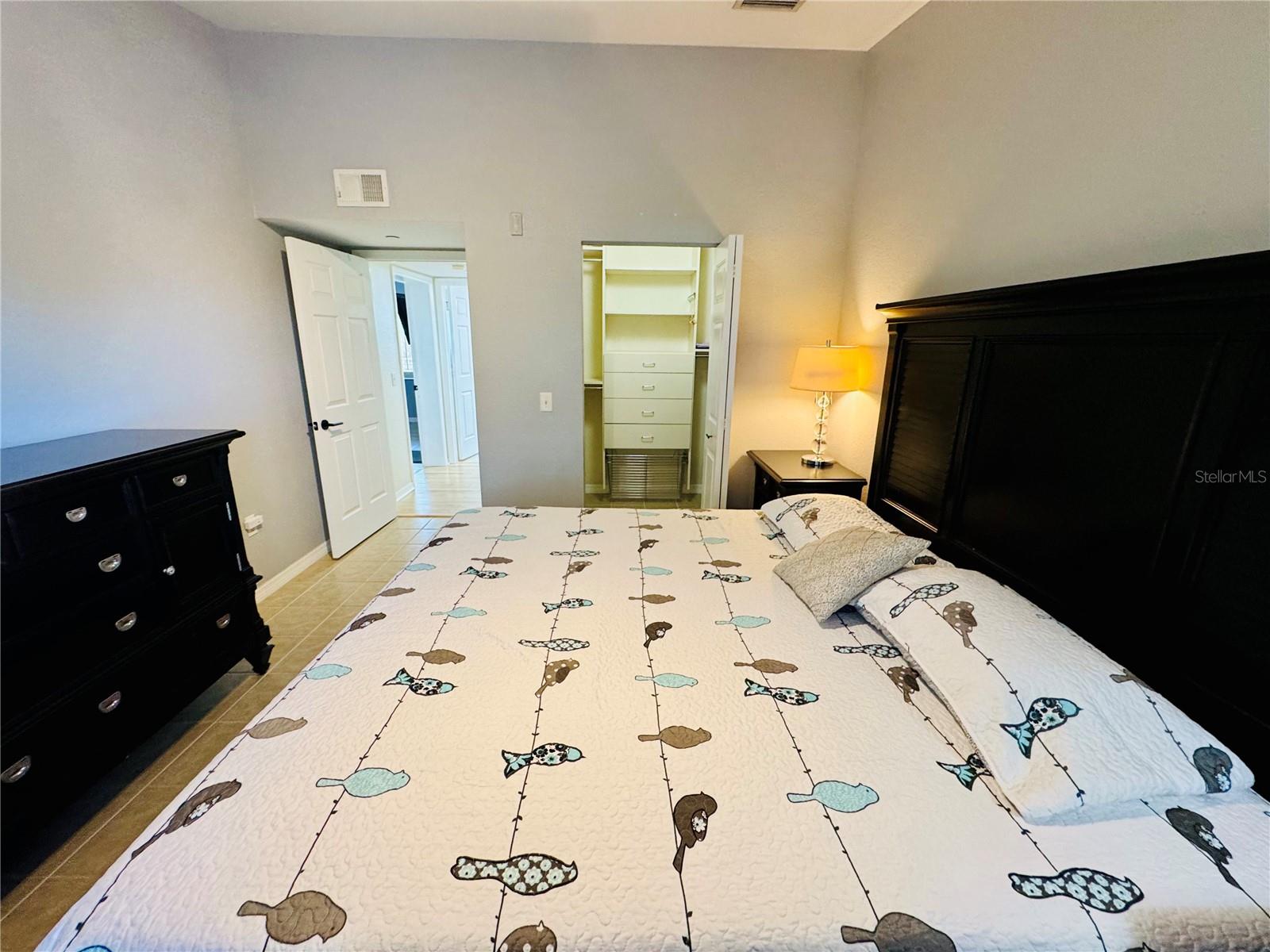 KEY ROYAL CONDO - Residential Lease