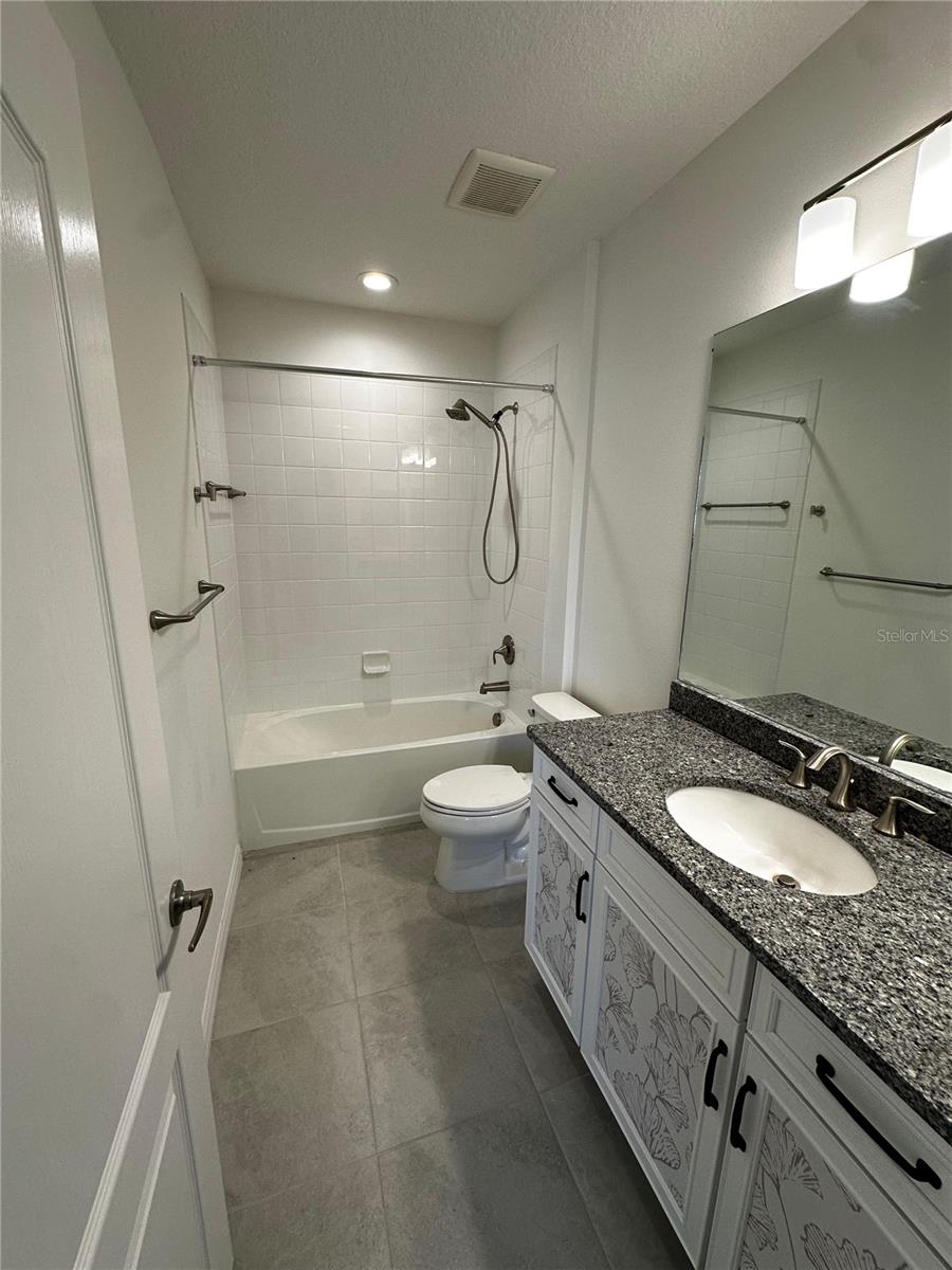 MORGANS GLEN TWNHMS PH IIIA & IIIB - Residential Lease