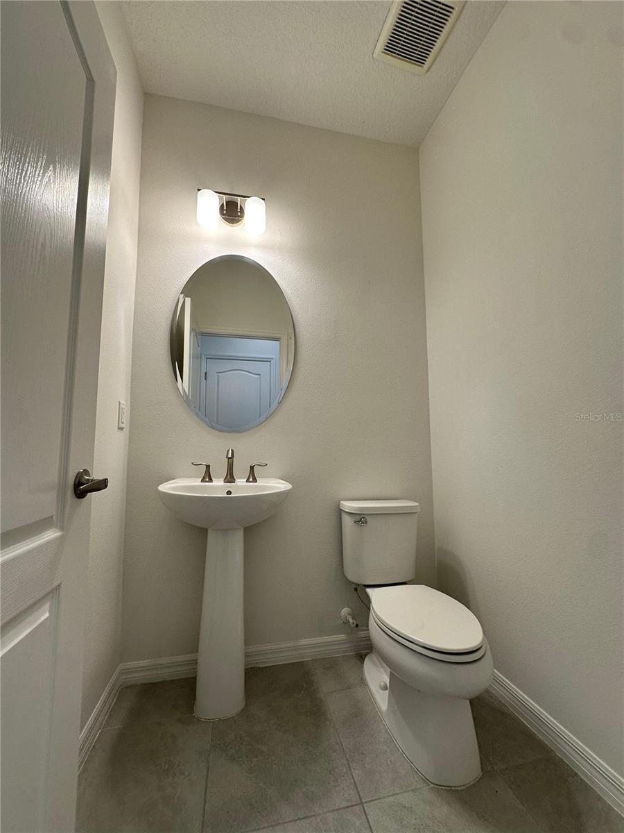 MORGANS GLEN TWNHMS PH IIIA & IIIB - Residential Lease