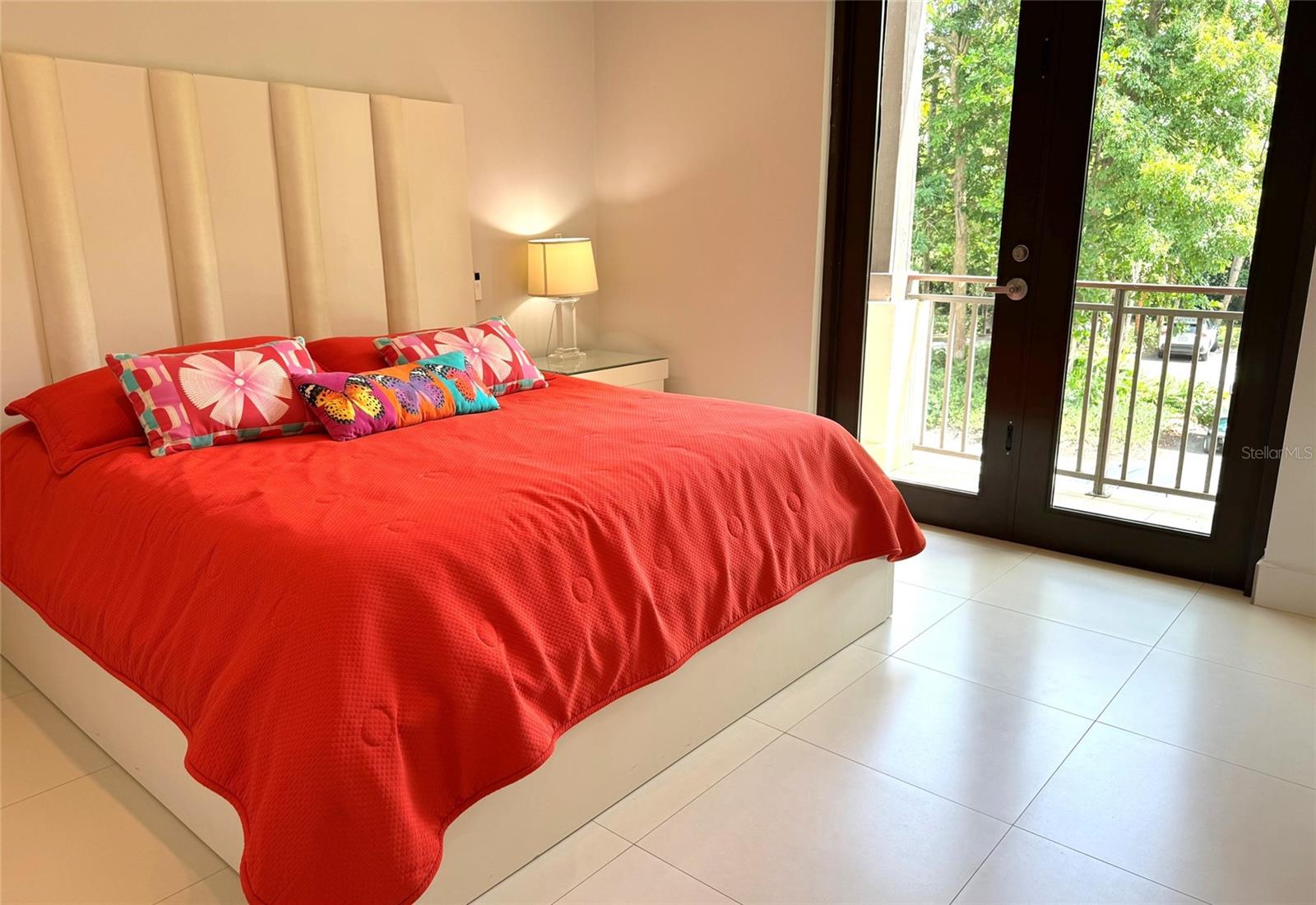 LAS VENTANAS II CONDOMINIUM - Residential