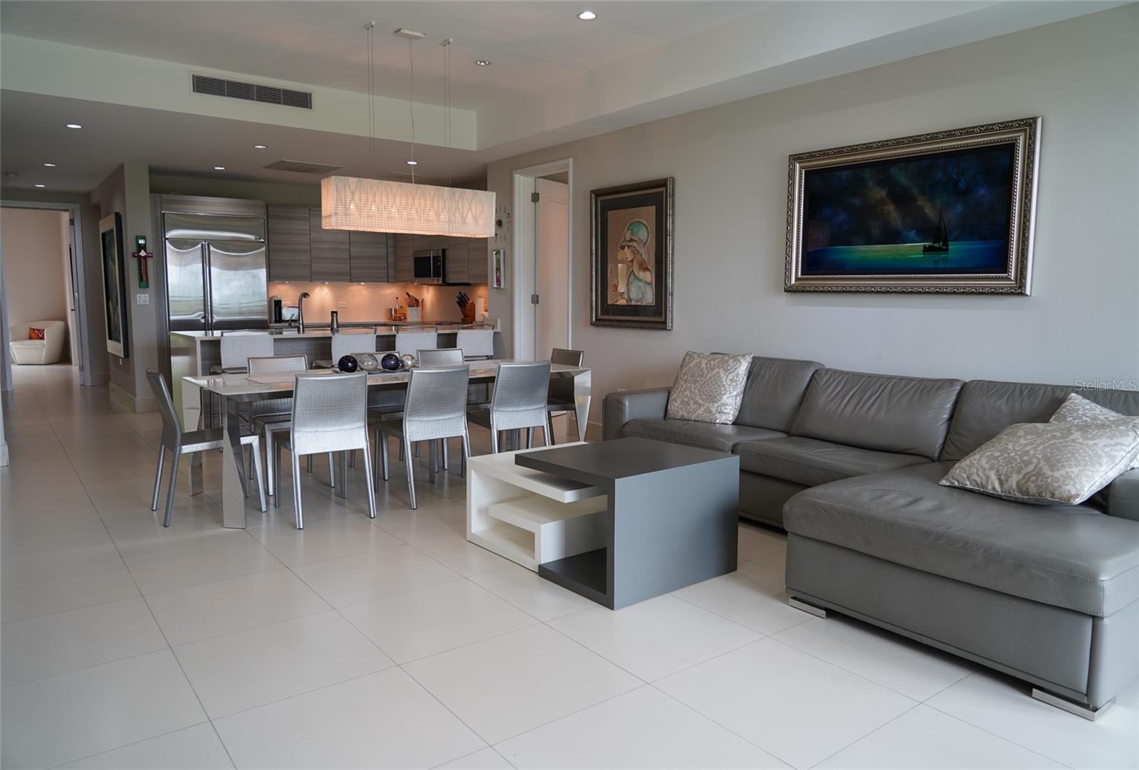 LAS VENTANAS II CONDOMINIUM - Residential