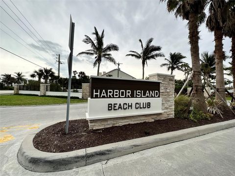 Photo of 445 Strand Dr, Melbourne Beach, FL 32951 (MLS # O6289352) Photo of 445 Strand Dr, Melbourne Beach, FL 32951 (MLS # O6289352)
