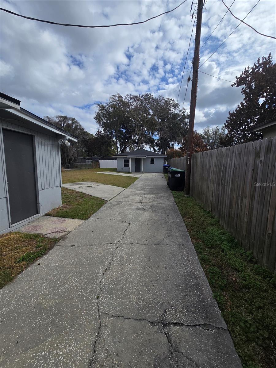 1835 WILTON AVENUE A&B