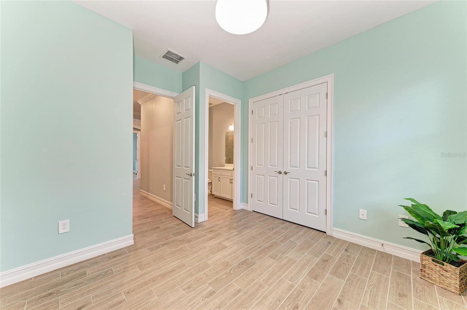 TOSCANA ISLES - Residential