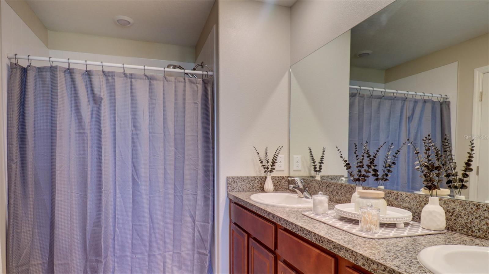 BELMONT SOUTH PH 2D & PASEO AL - Residential