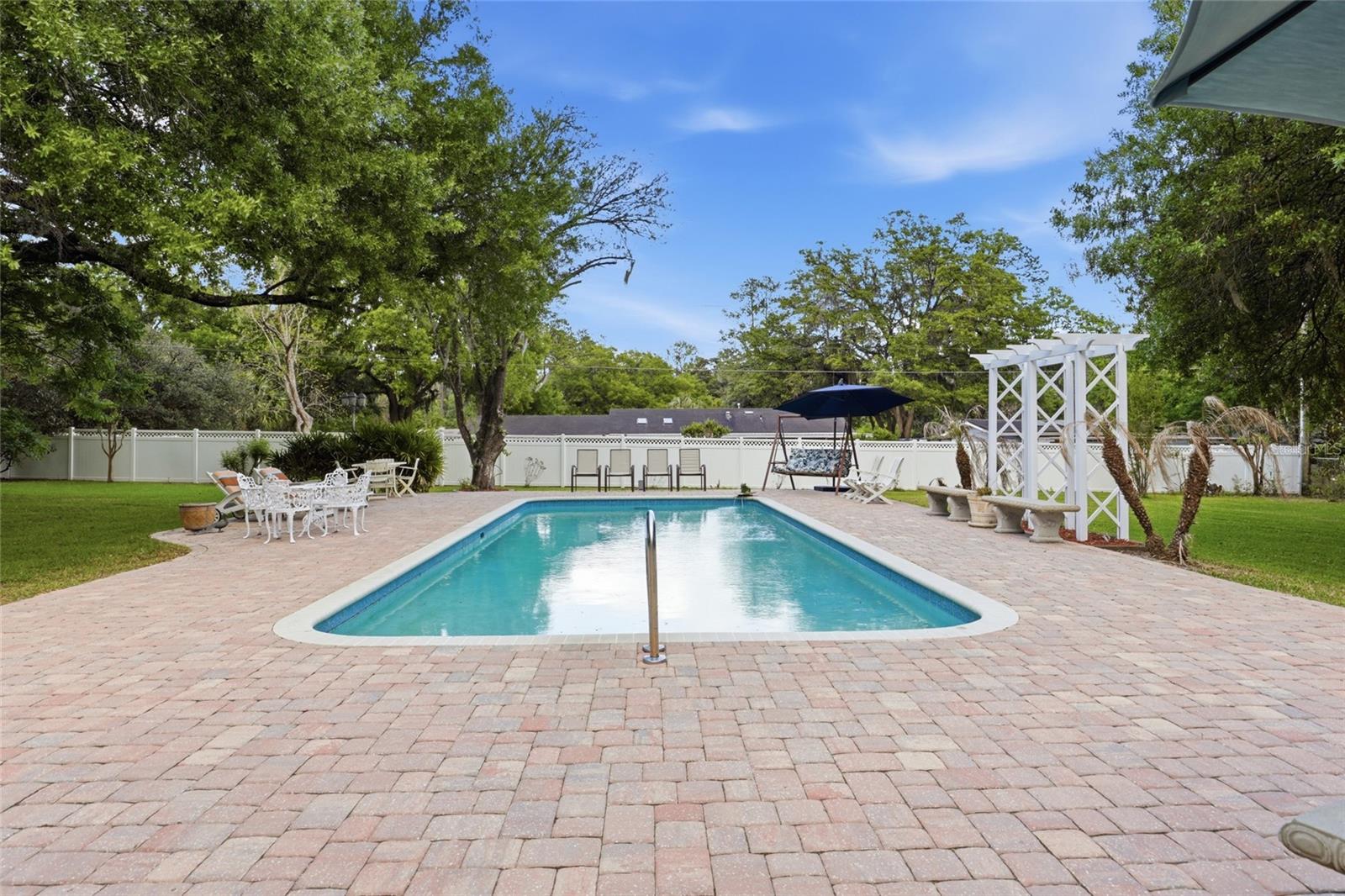 EDGEWOOD HILLS - Residential