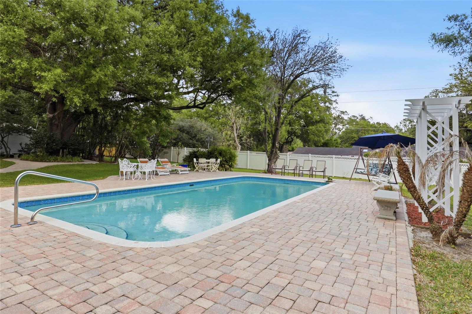 EDGEWOOD HILLS - Residential