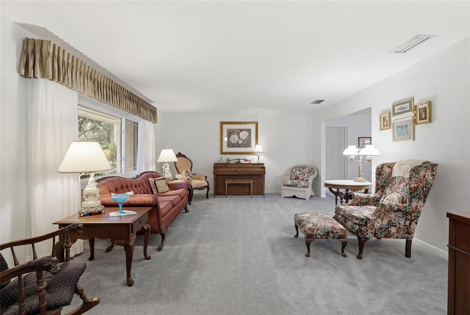 EDGEWOOD HILLS - Residential