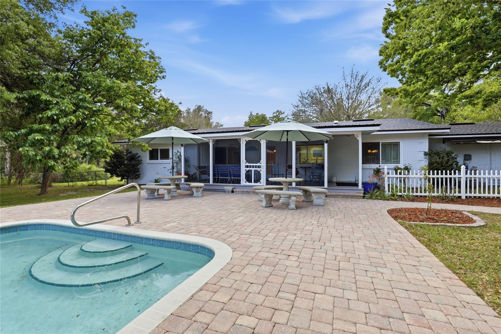 EDGEWOOD HILLS - Residential