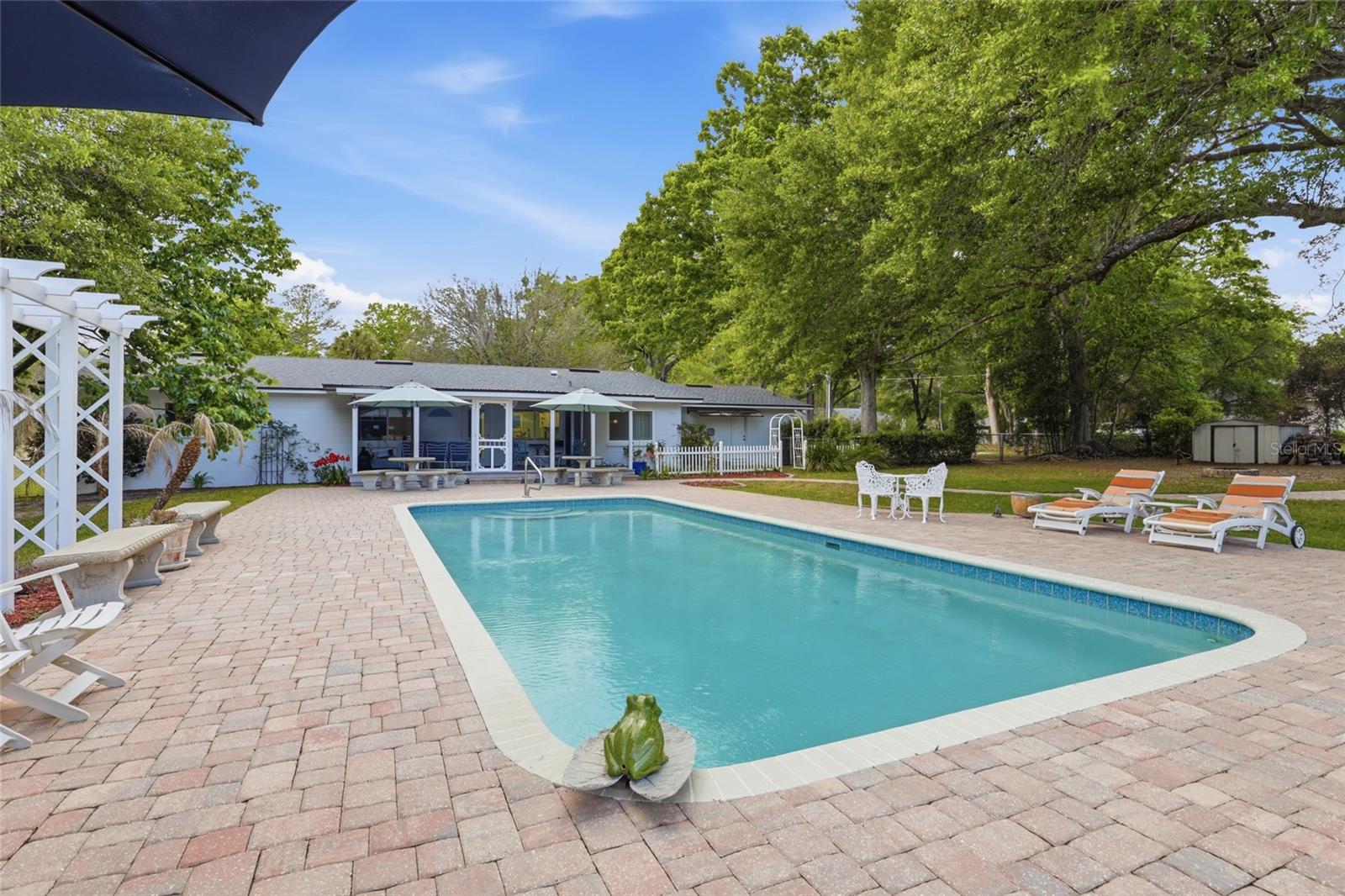 EDGEWOOD HILLS - Residential