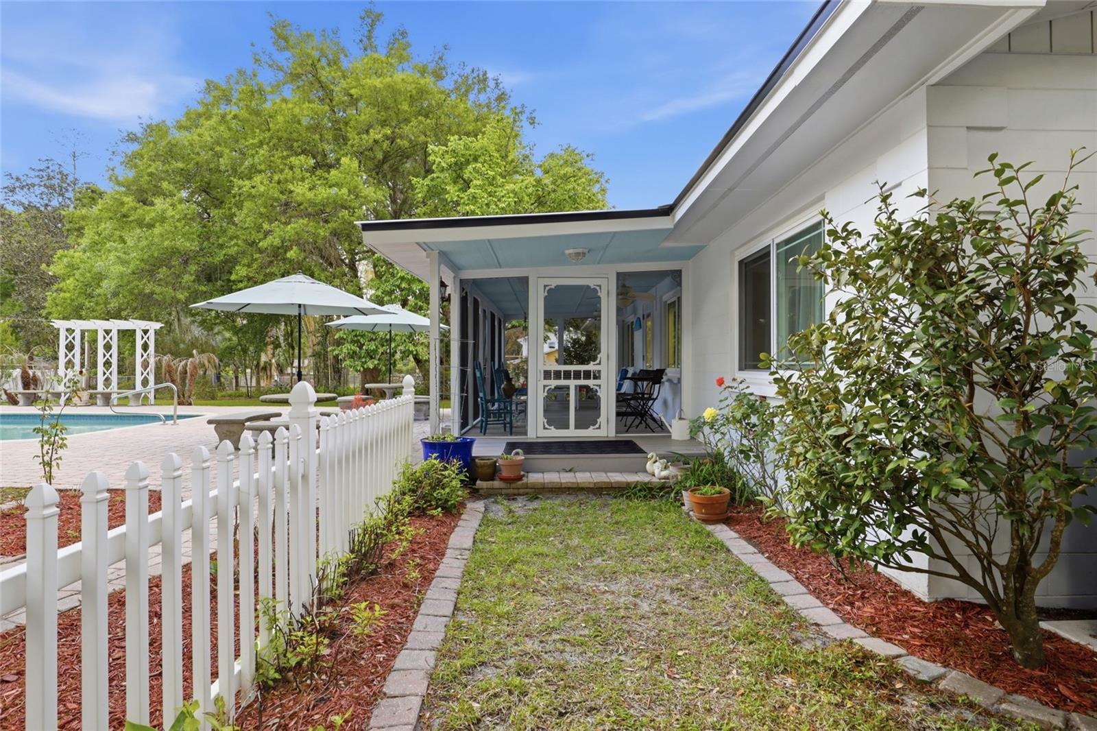 EDGEWOOD HILLS - Residential