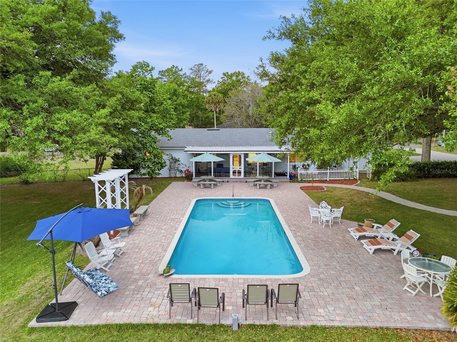 EDGEWOOD HILLS - Residential