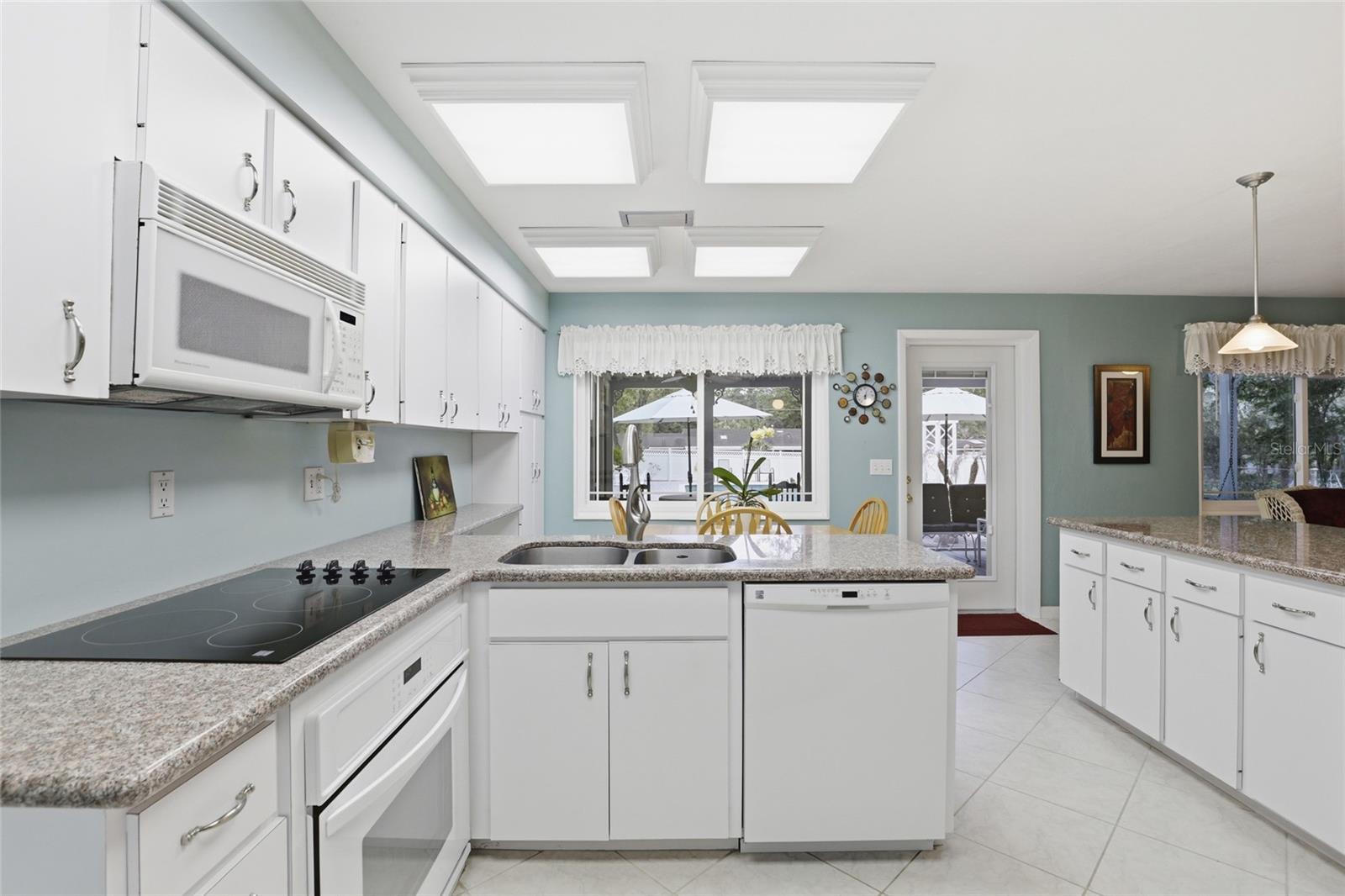 EDGEWOOD HILLS - Residential