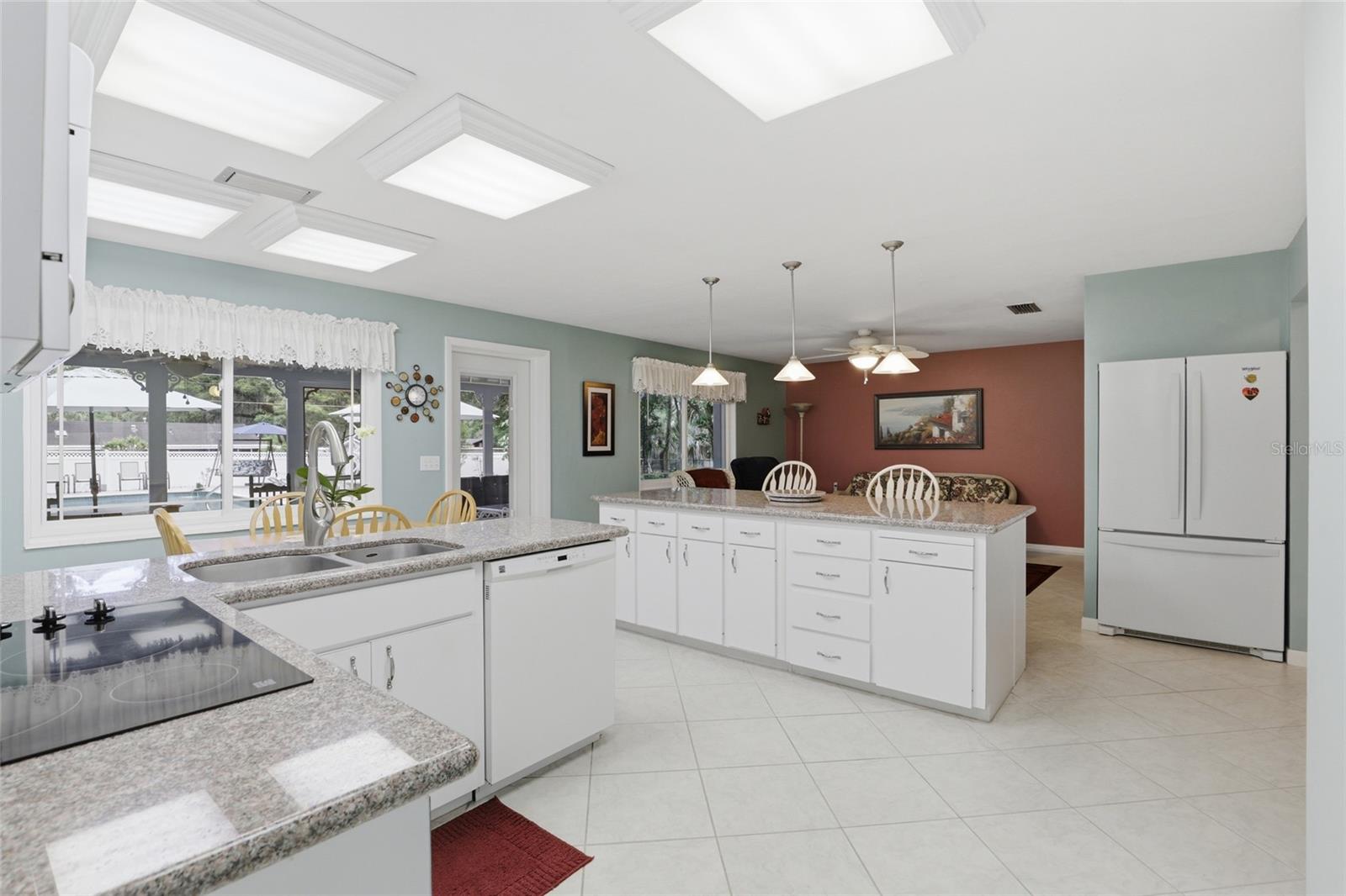 EDGEWOOD HILLS - Residential