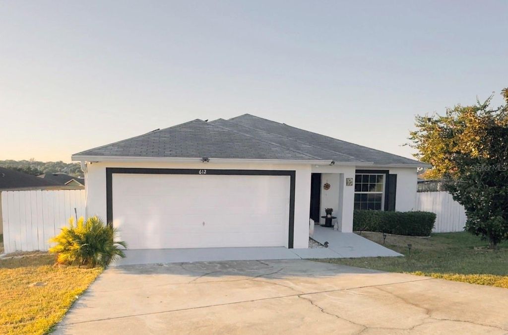 Photo of 612 Chicago Way, Dundee, FL 33838 (MLS # TB8314975)