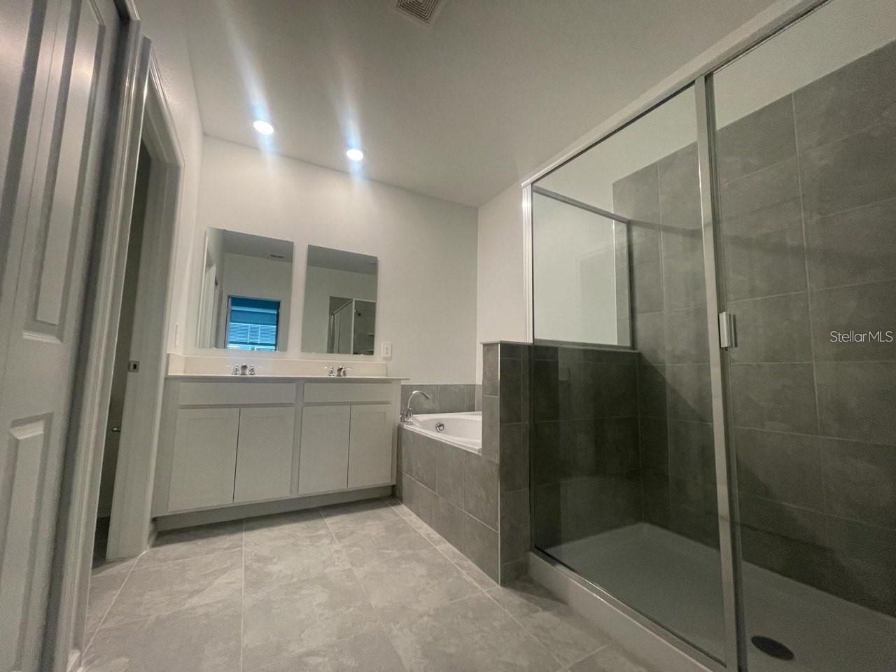 FOX NORTH - Residential Lease