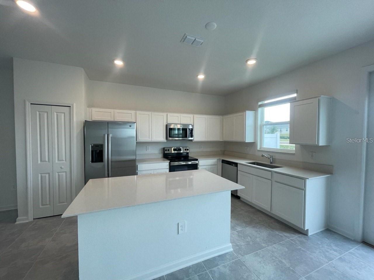 FOX NORTH - Residential Lease