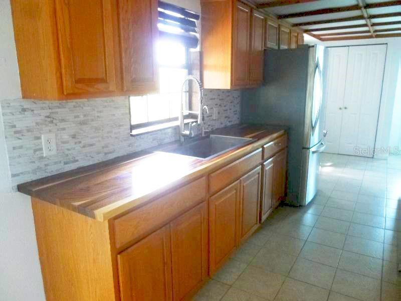 SUN RAY HOMES - Residential