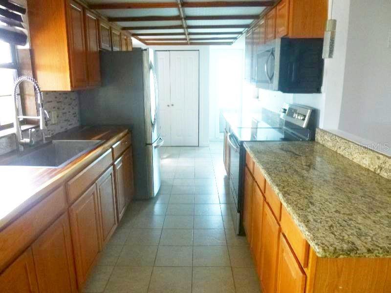 SUN RAY HOMES - Residential