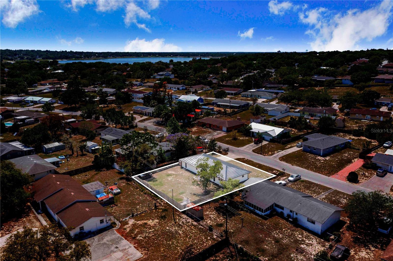 WOODLAND HILLS - Residential