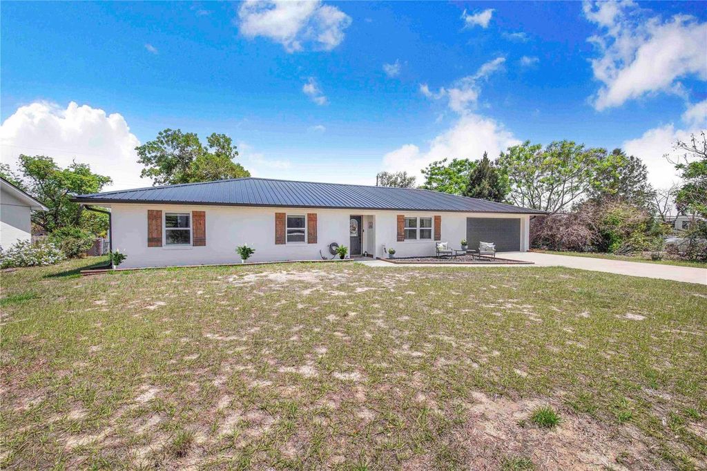 Photo of 838 Sherwood Drive, Lake Wales, FL 33898 (MLS # P4938494)
