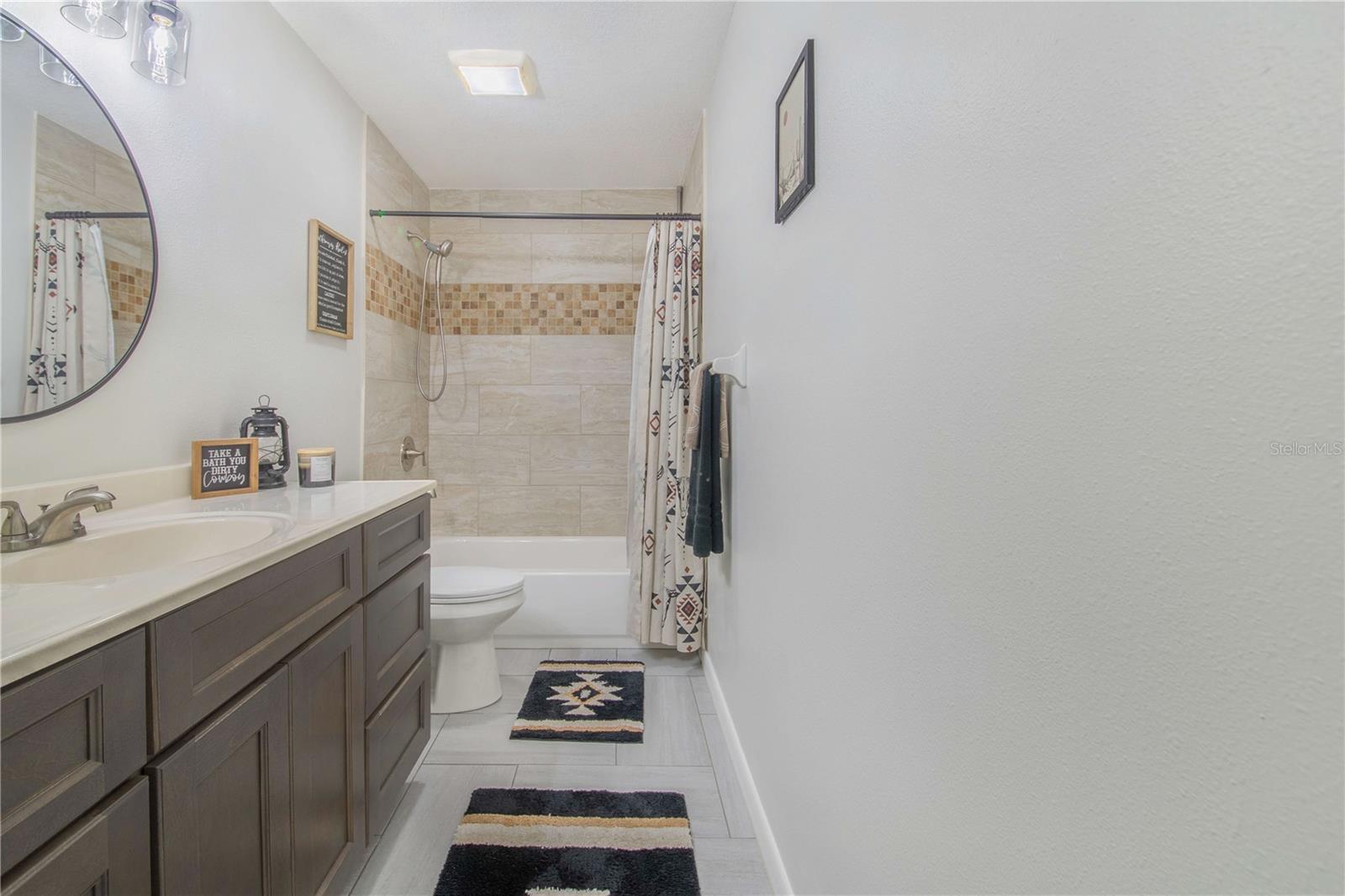 WOODLAND HILLS - Residential