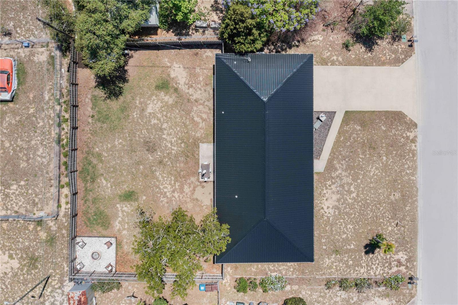 WOODLAND HILLS - Residential