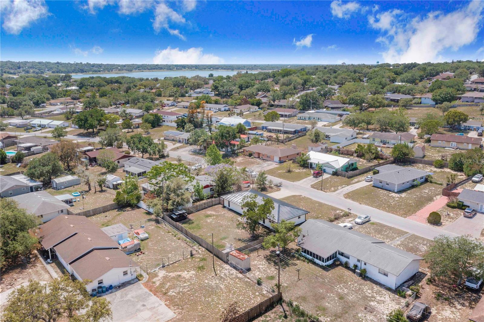 WOODLAND HILLS - Residential