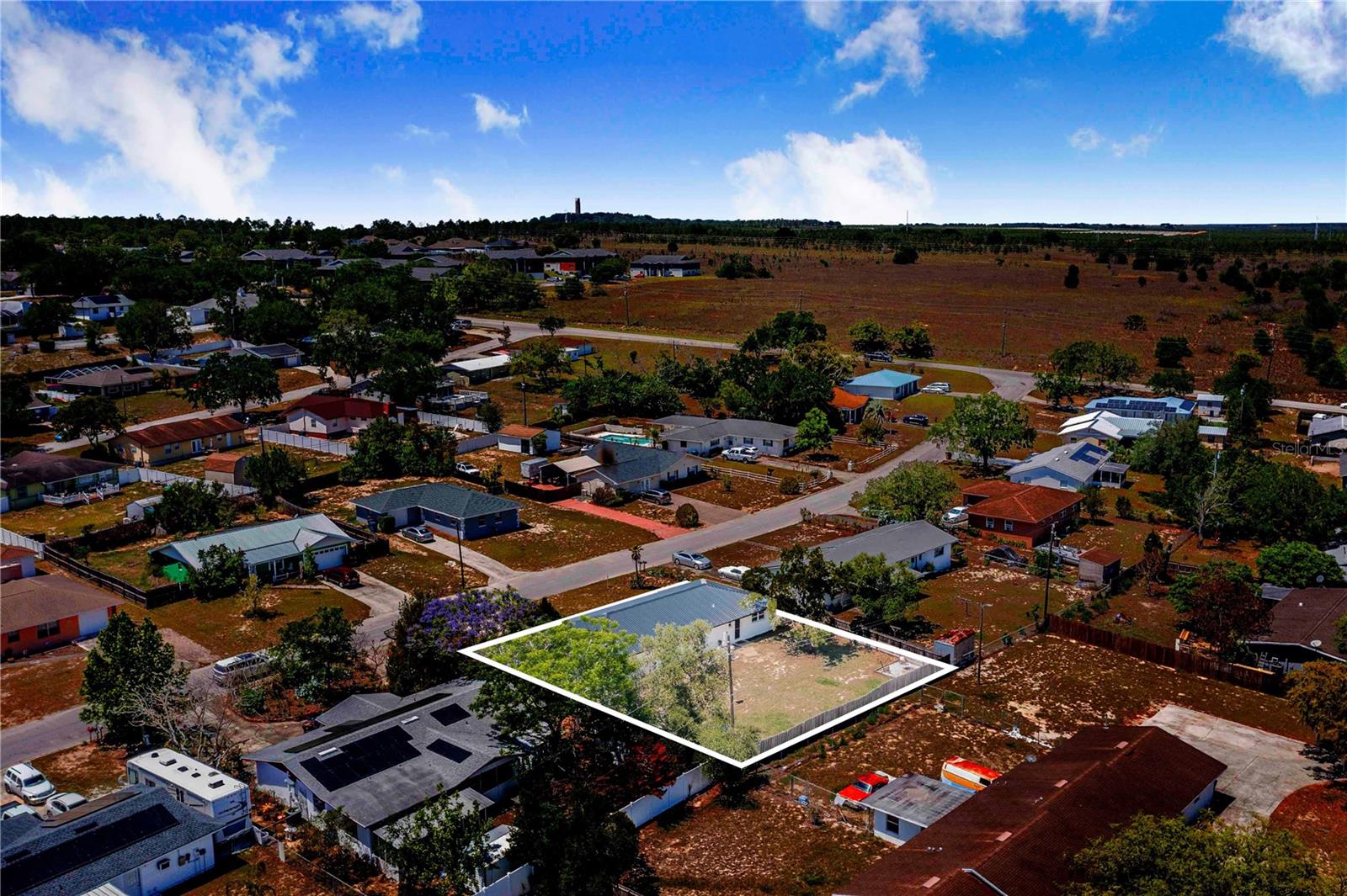 WOODLAND HILLS - Residential