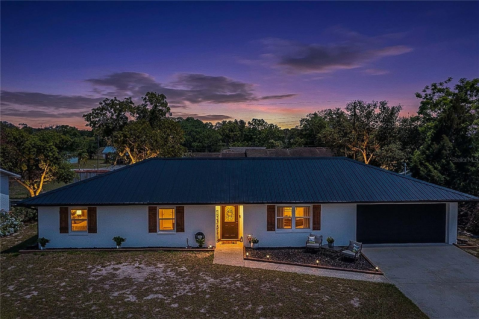 WOODLAND HILLS - Residential