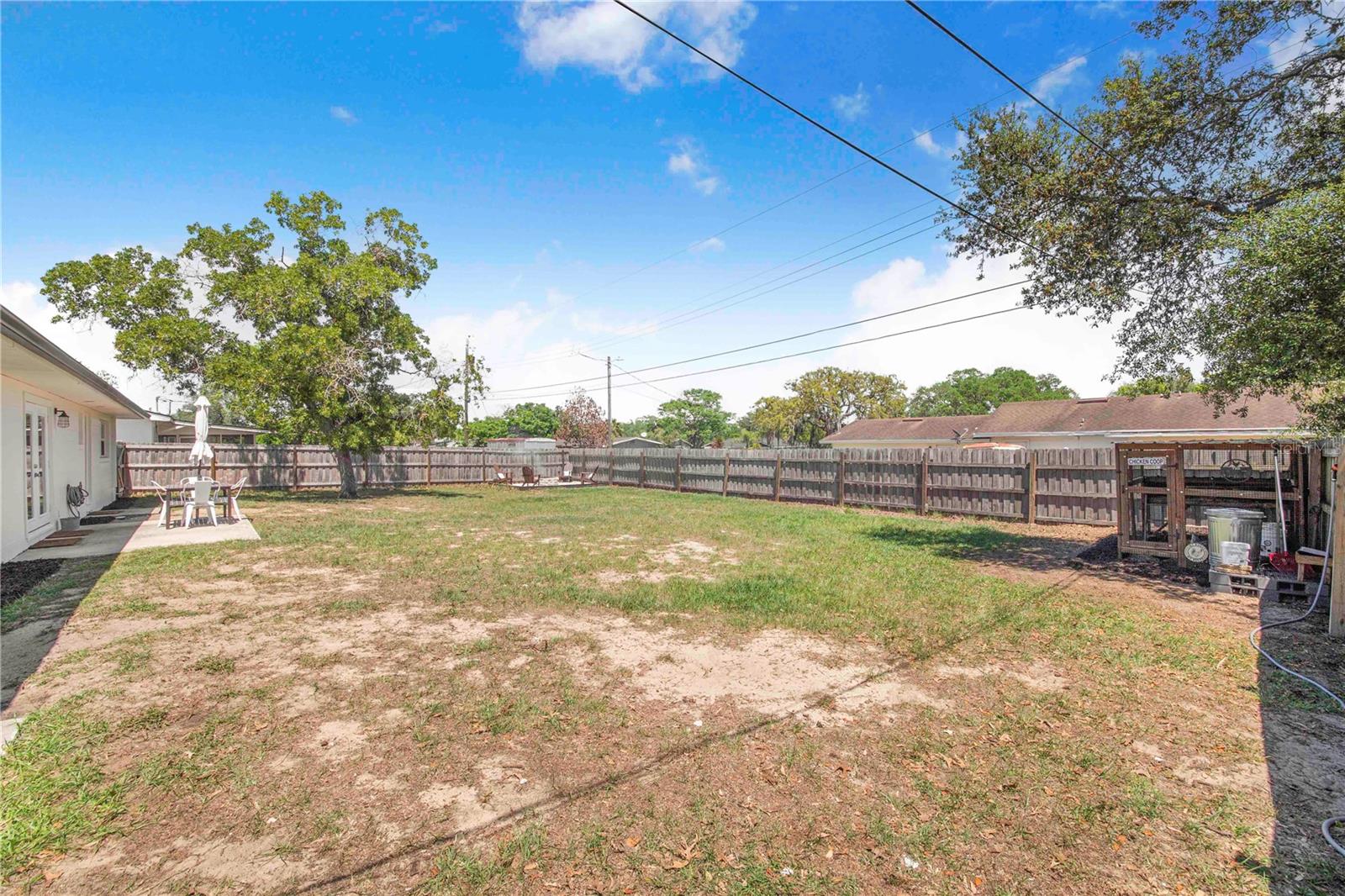 WOODLAND HILLS - Residential