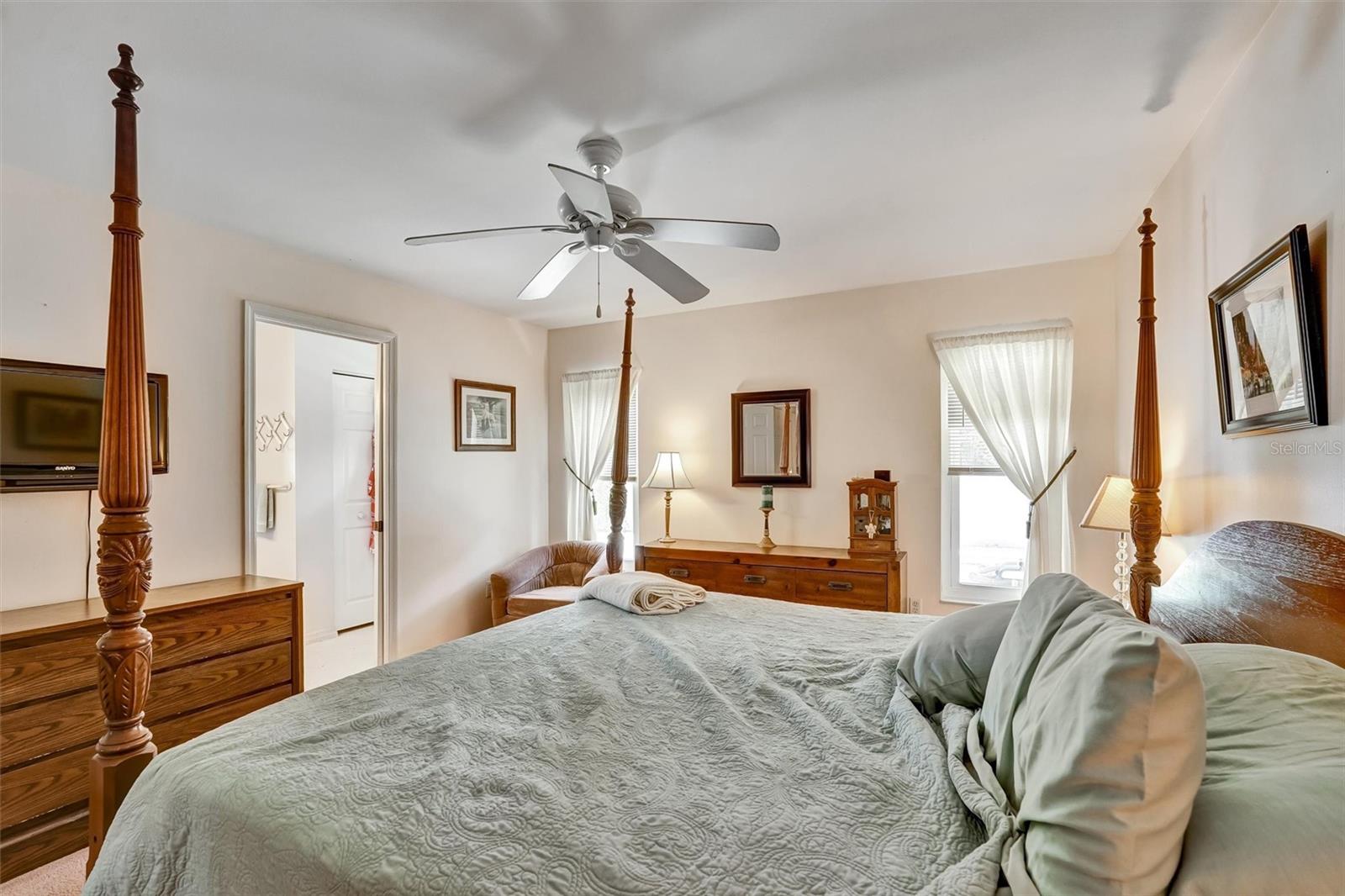 SOUTH VENICE - Residential