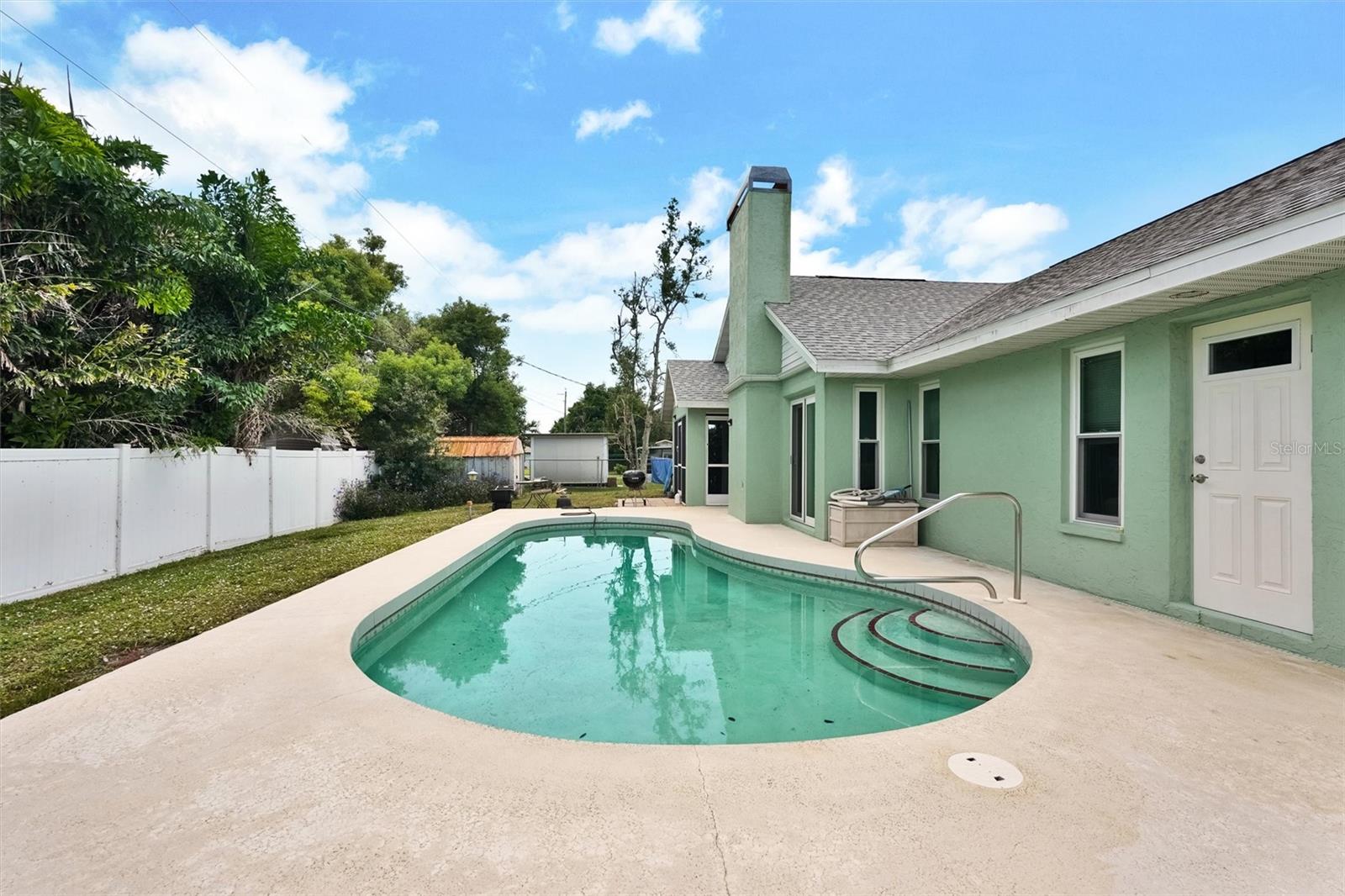 SOUTH VENICE - Residential