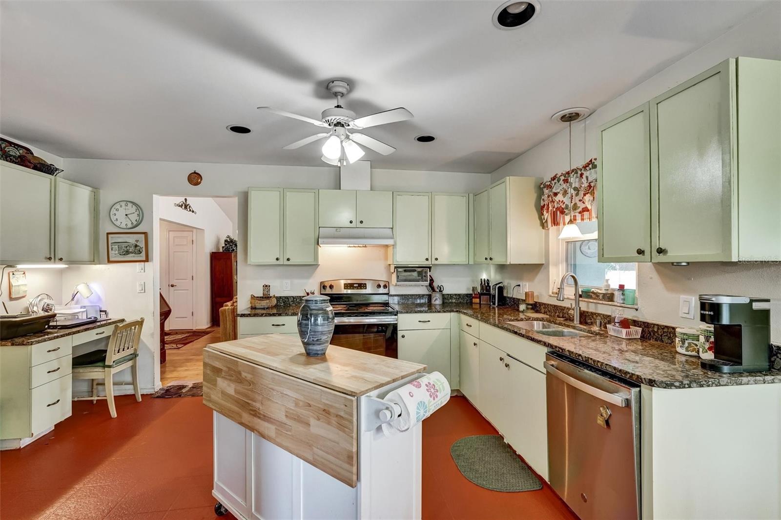 SOUTH VENICE - Residential