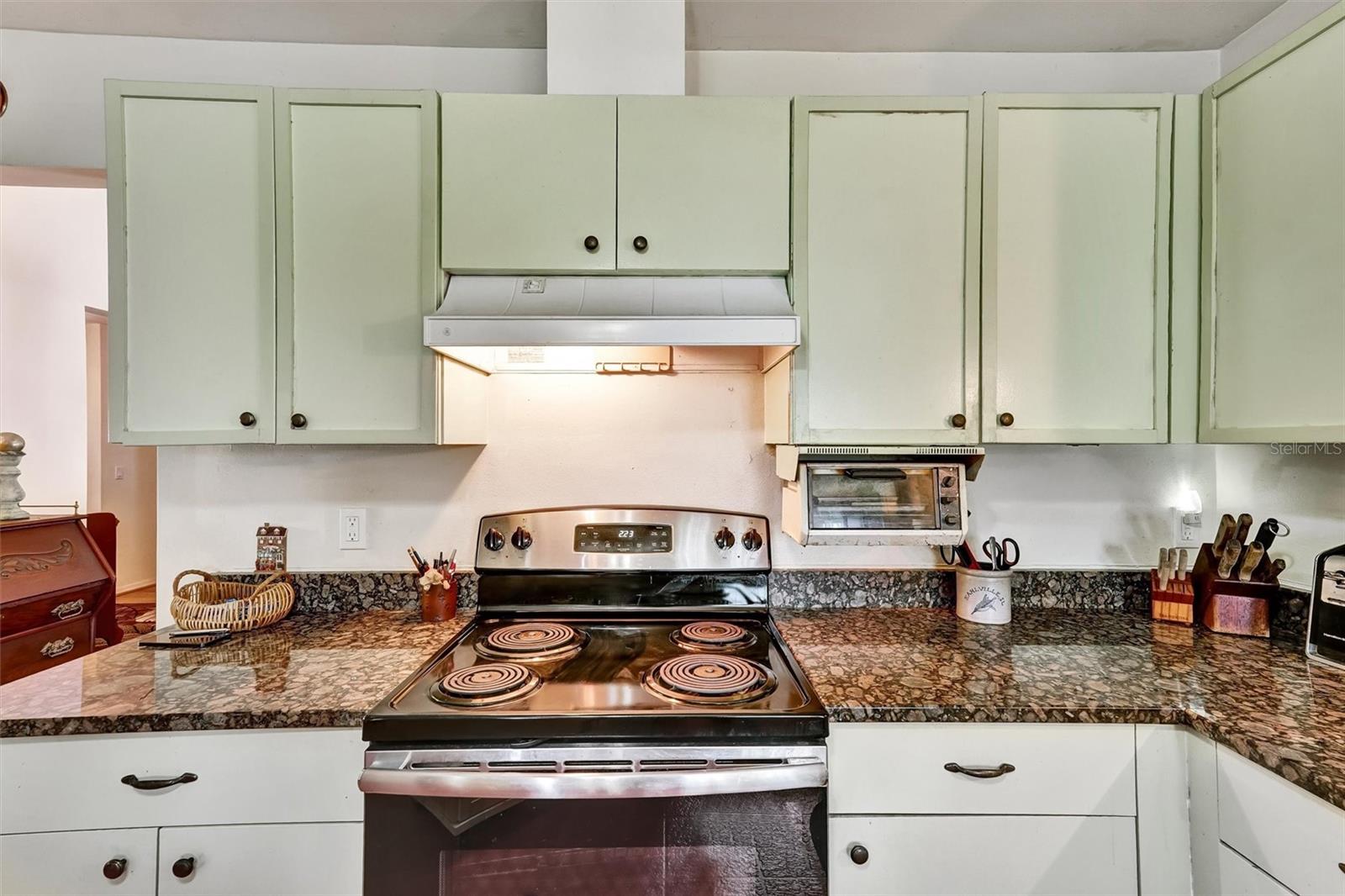 SOUTH VENICE - Residential