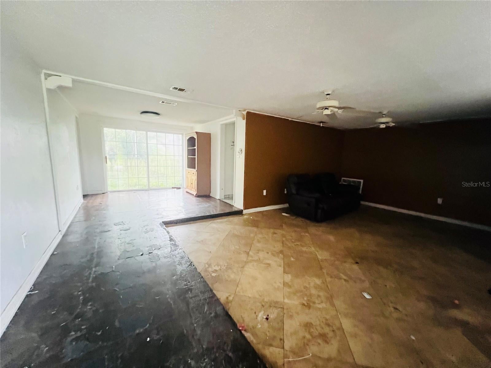 3448 SPRINGFIELD DRIVE