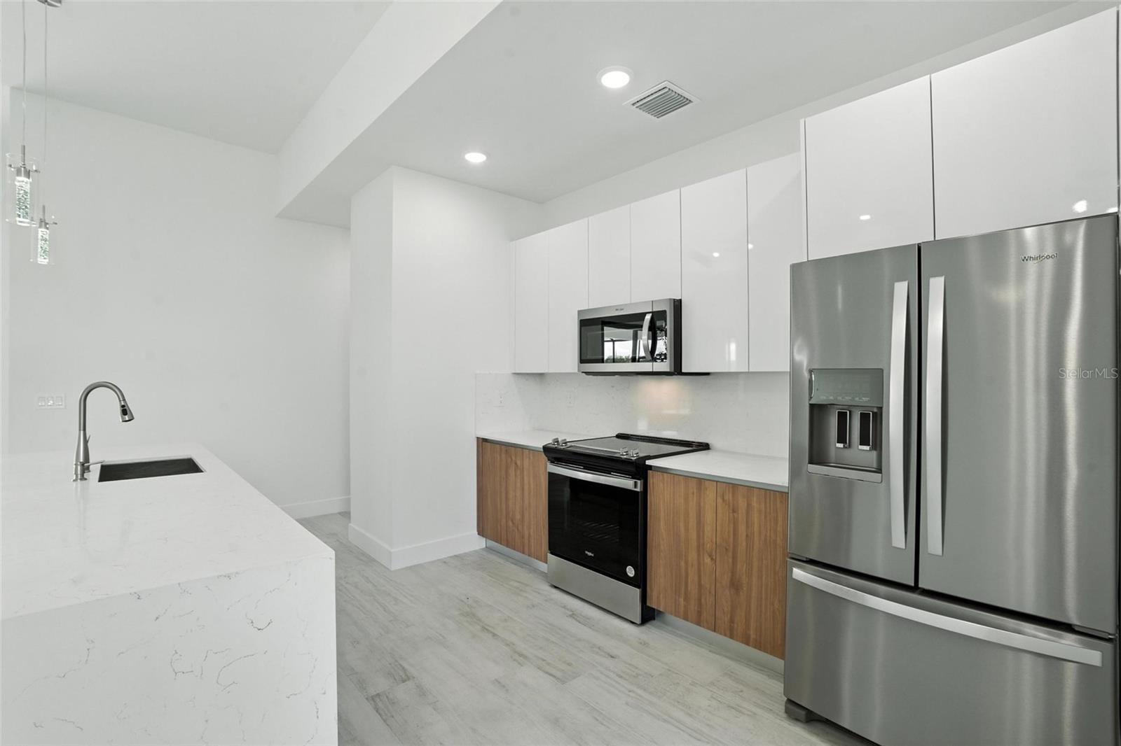 PORT CHARLOTTE SEC 081 - Residential Lease