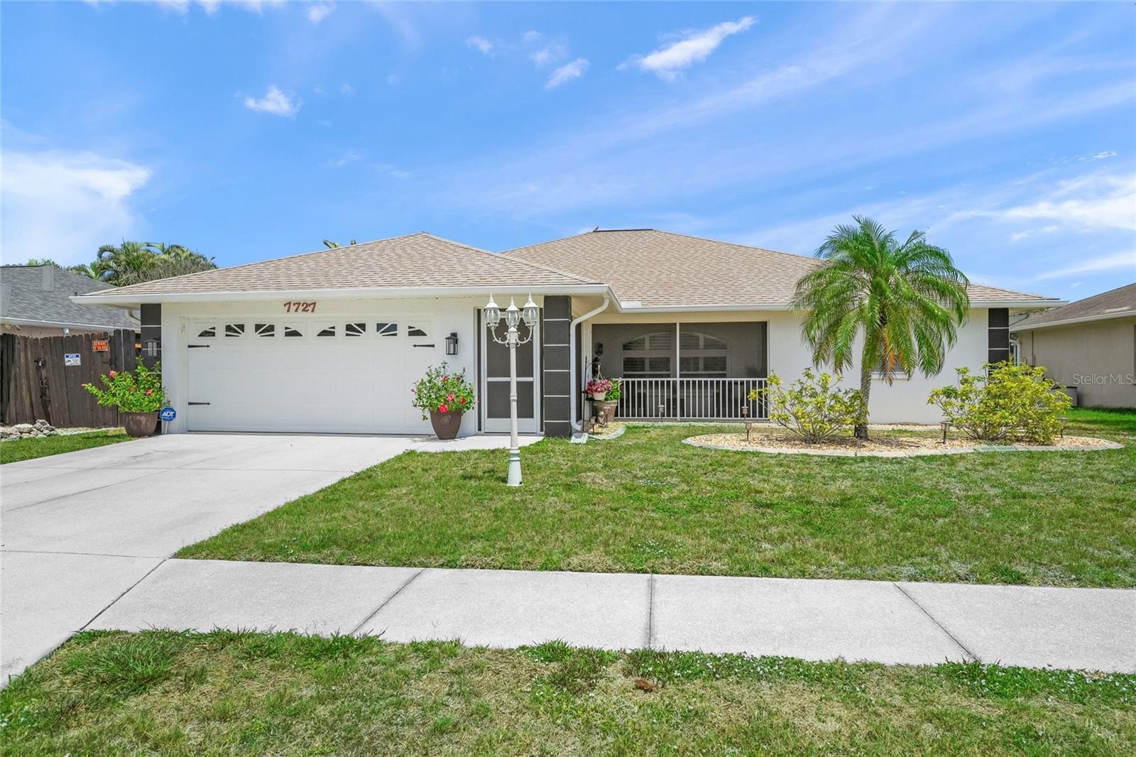 COUNTRY PALMS - Residential