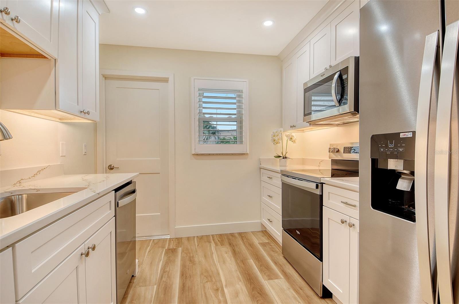 WHISPERING SANDS SEC 5 - Residential