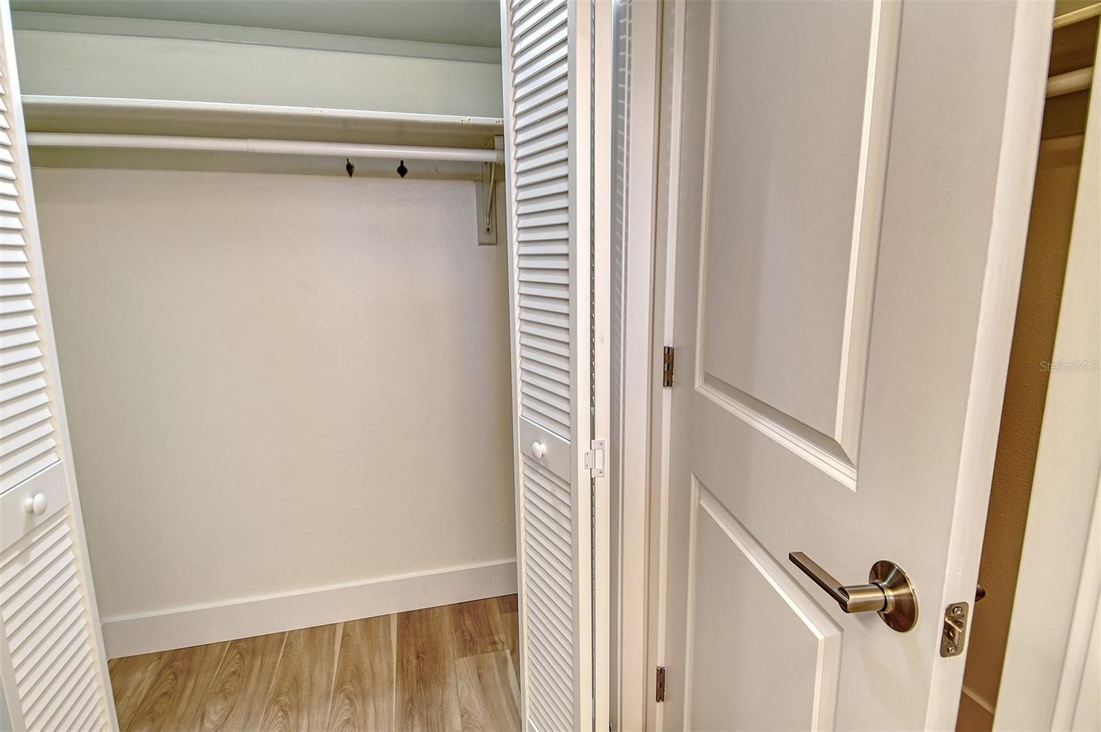 WHISPERING SANDS SEC 5 - Residential