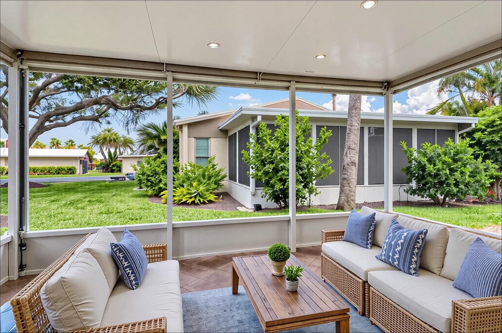WHISPERING SANDS SEC 5 - Residential