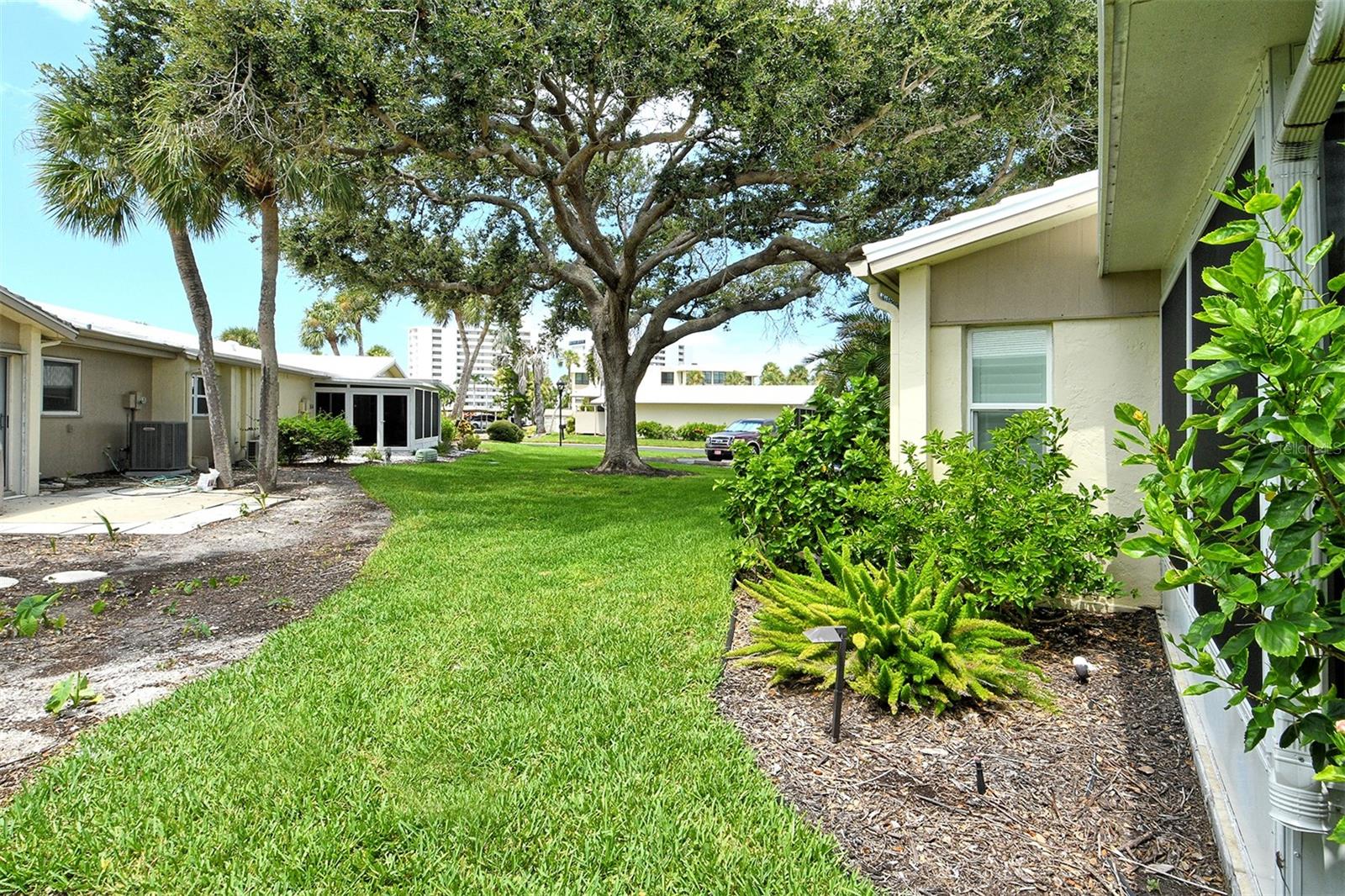 WHISPERING SANDS SEC 5 - Residential